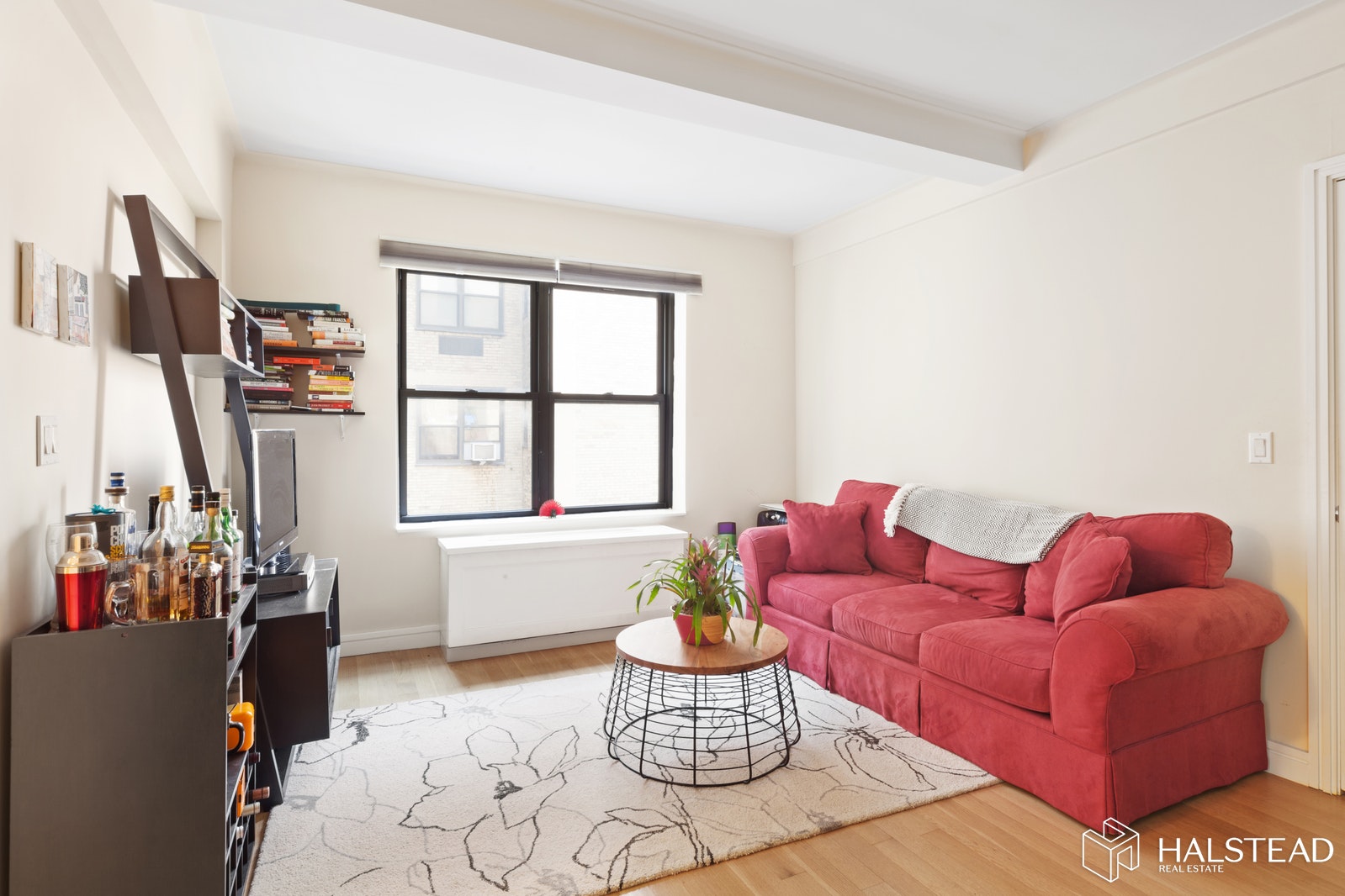 Photo 1 of 230 Riverside Drive 17M, Upper West Side, NYC, $2,500, Web #: 19589973