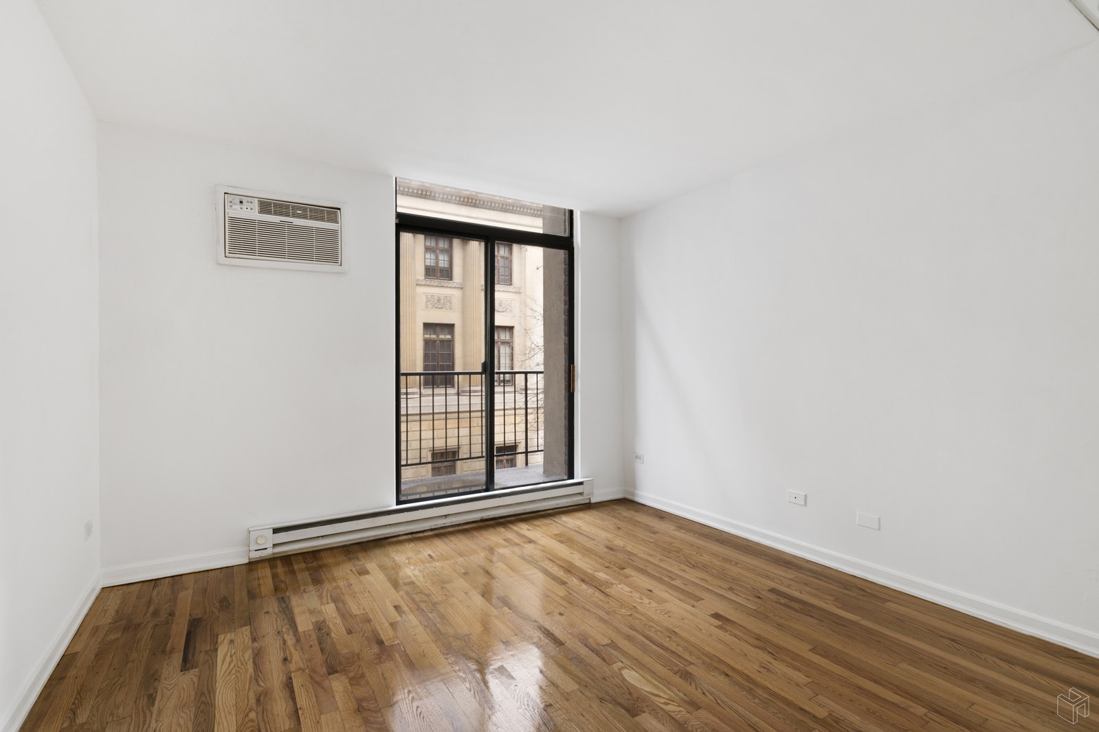 Photo 1 of East 22nd Street, Gramercy Park, NYC, $3,400, Web #: 19596438