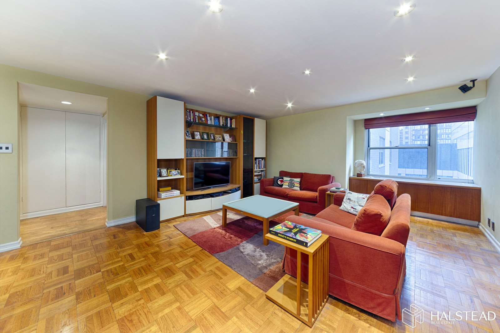 Photo 1 of 118 East 60th Street 22A, Upper East Side, NYC, $599,000, Web #: 19603286