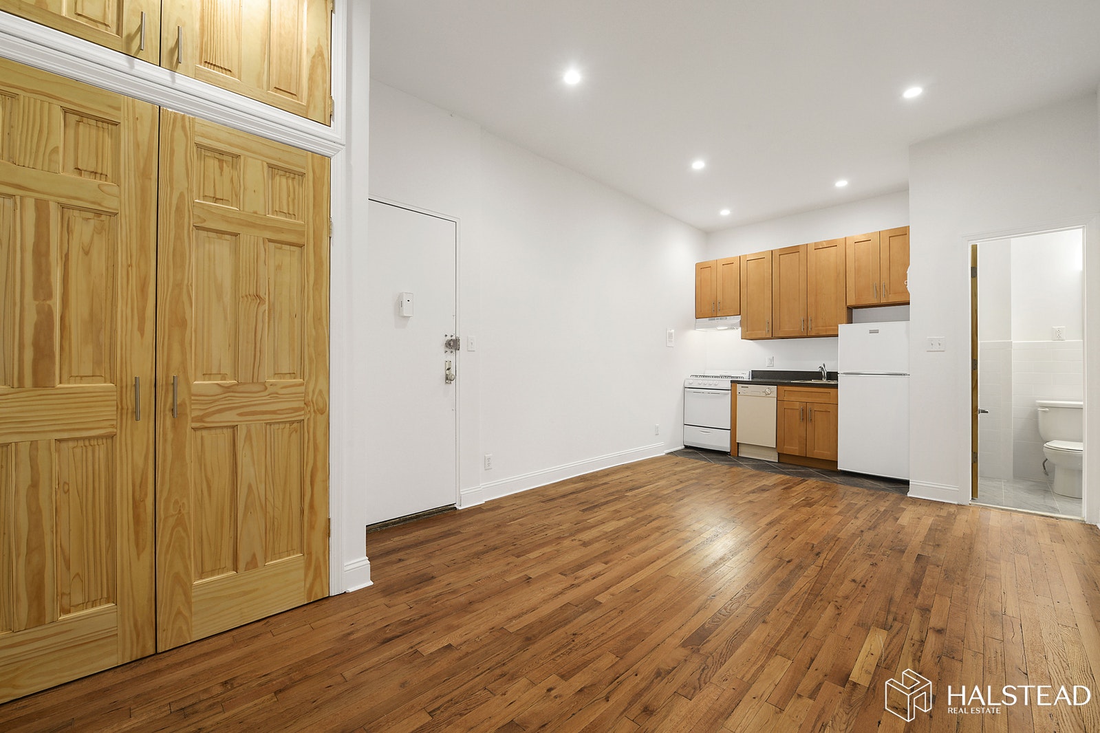 Photo 1 of 330 West 85th Street 2C, Upper West Side, NYC, $2,100, Web #: 19627534
