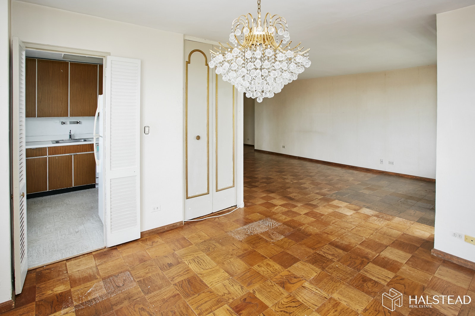 Closed 11011 Queens Blvd, Forest Hills, Queens, NY, ID 19677603