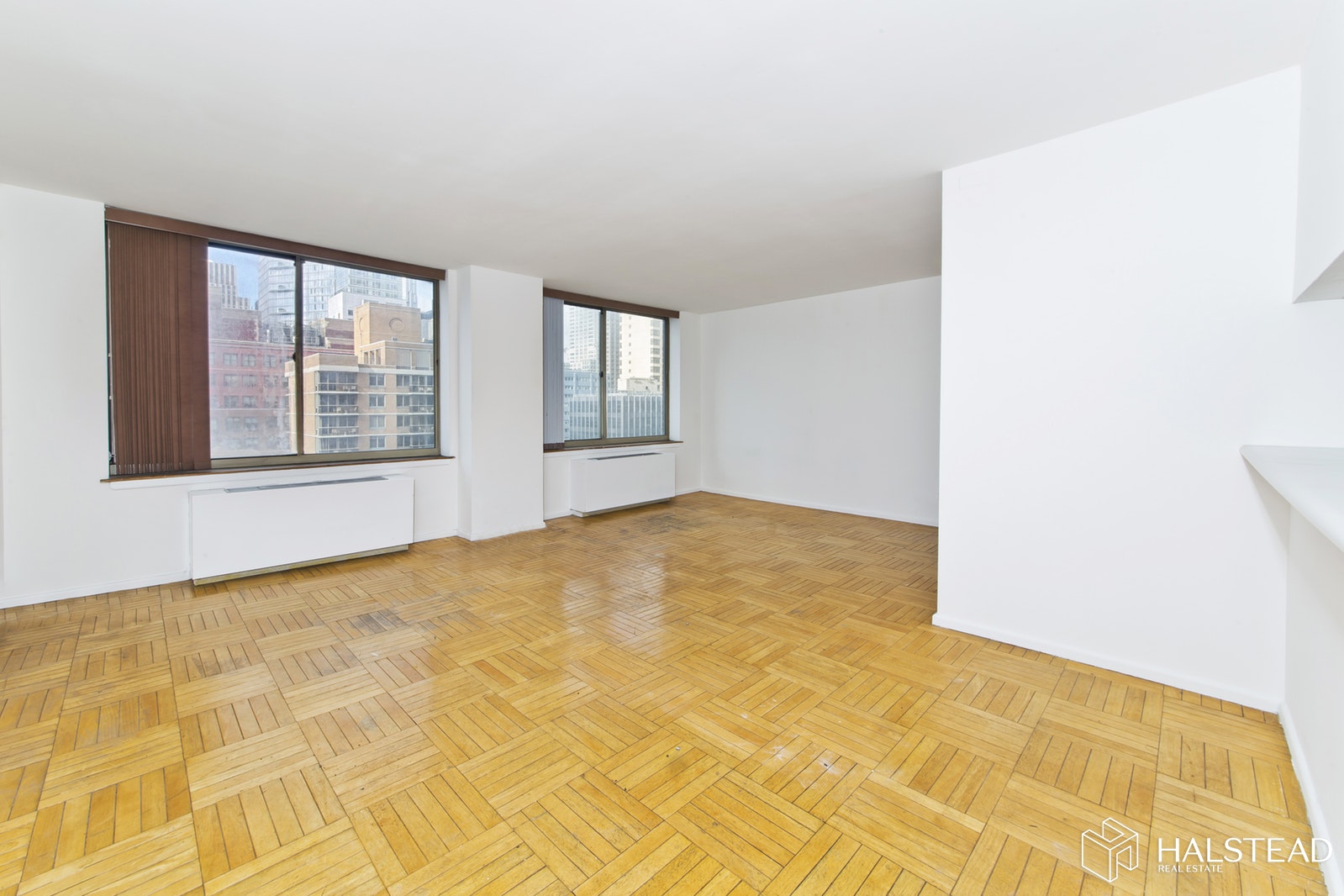 Photo 1 of 236 East 47th Street 19A, Midtown East, NYC, $2,600, Web #: 19770987