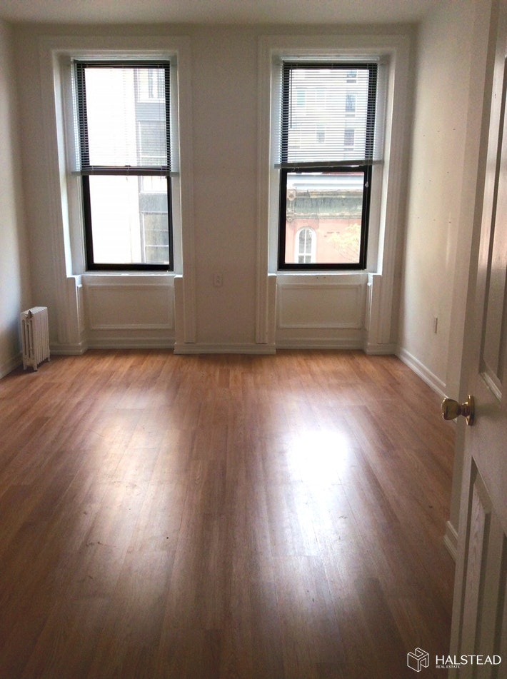 Photo 1 of 108 West 17th Street 7, Chelsea, NYC, $3,800, Web #: 19774152