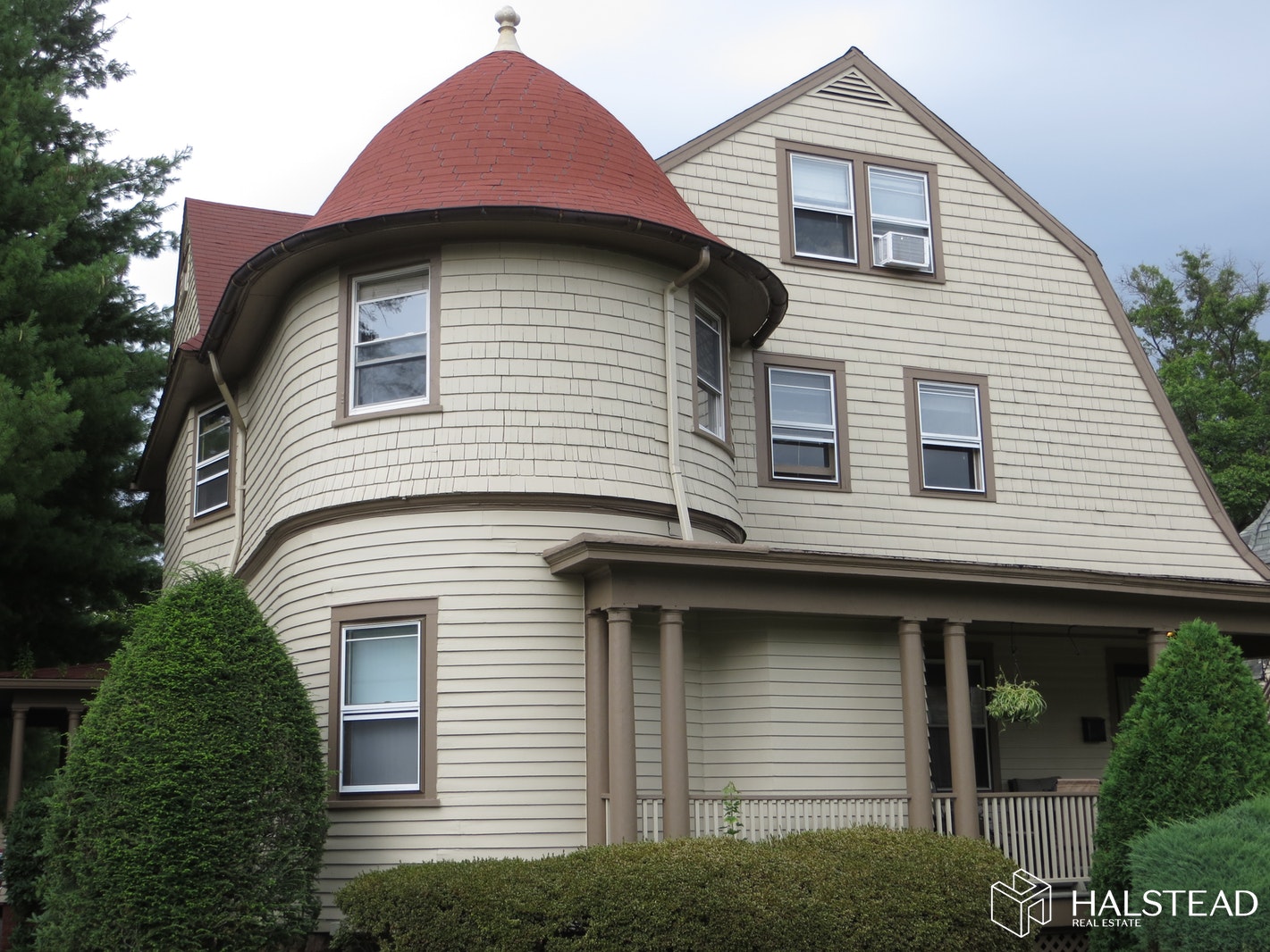 Photo 1 of 293 Claremont Ave, Montclair, New Jersey, $2,000, Web #: 19783264