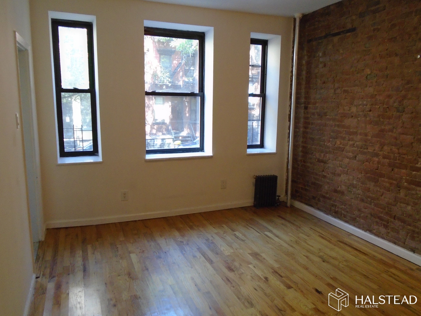 Photo 1 of 412 East 9th Street, East Village, NYC, $2,725, Web #: 19823008