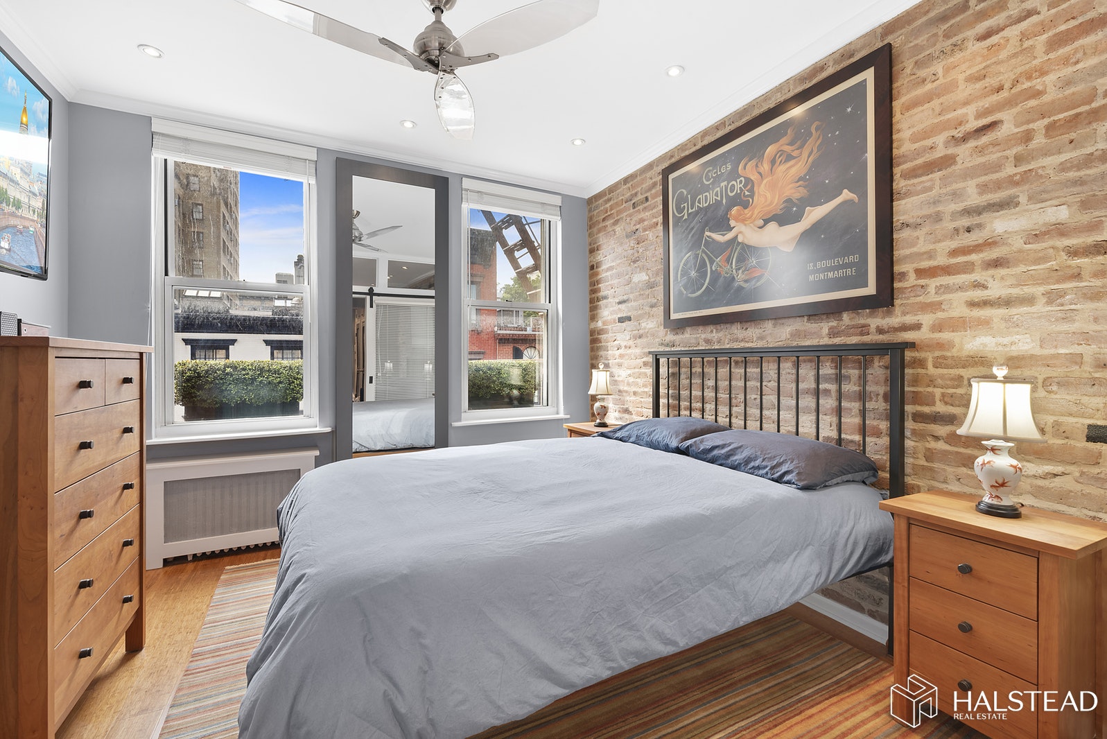 Photo 1 of 225 West 10th Street 2A, West Village, NYC, $1,050,000, Web #: 19860504