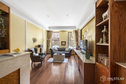 Property for Sale at 215 West 105th Street, Upper West Side, NYC - Bedrooms: 2 
Bathrooms: 1 
Rooms: 5  - $779,000