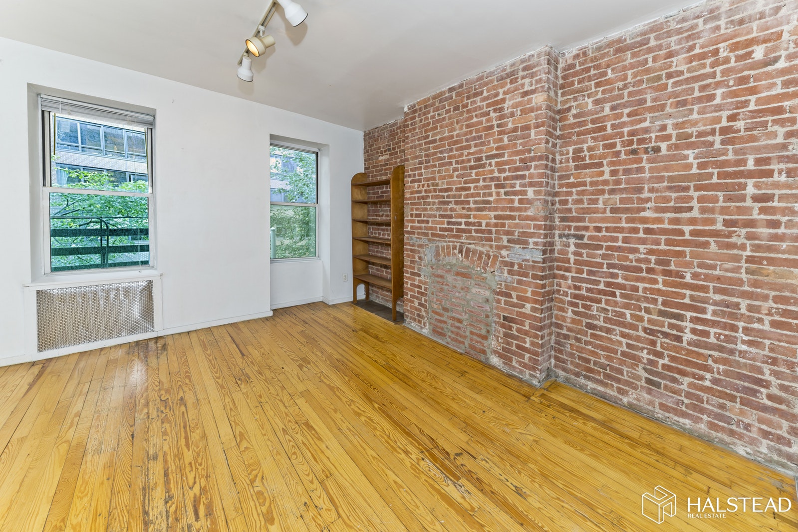 Photo 1 of 328 East 48th Street 3A, Midtown East, NYC, $2,000, Web #: 19870776
