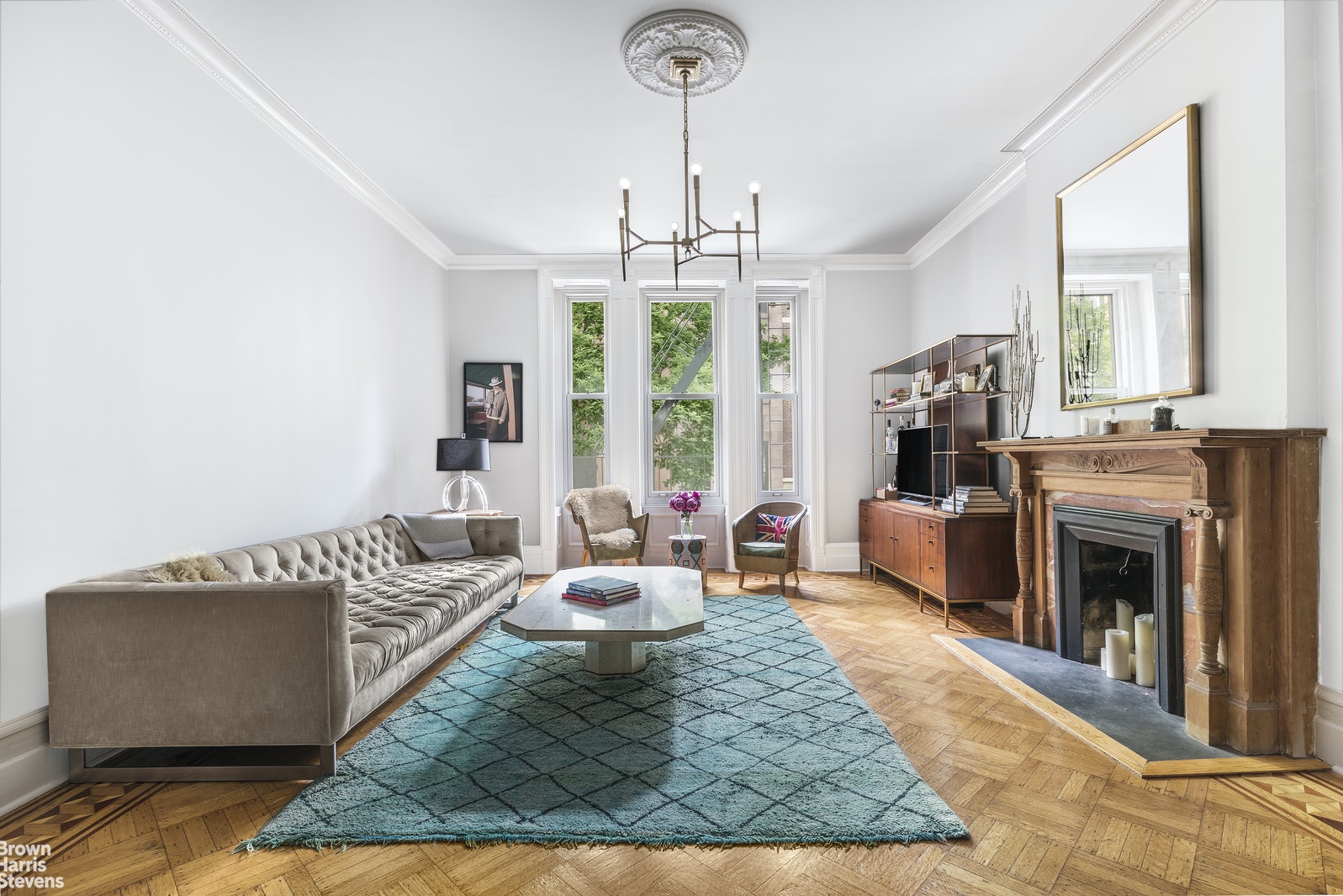 Photo 1 of 50 West 9th Street 2A, Greenwich Village, NYC, $1,915,000, Web #: 19911517