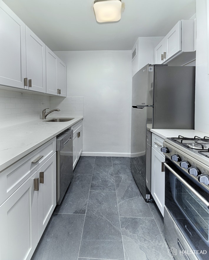 Photo 1 of 220 East 60th Street 5A, Upper East Side, NYC, $2,500, Web #: 19921847