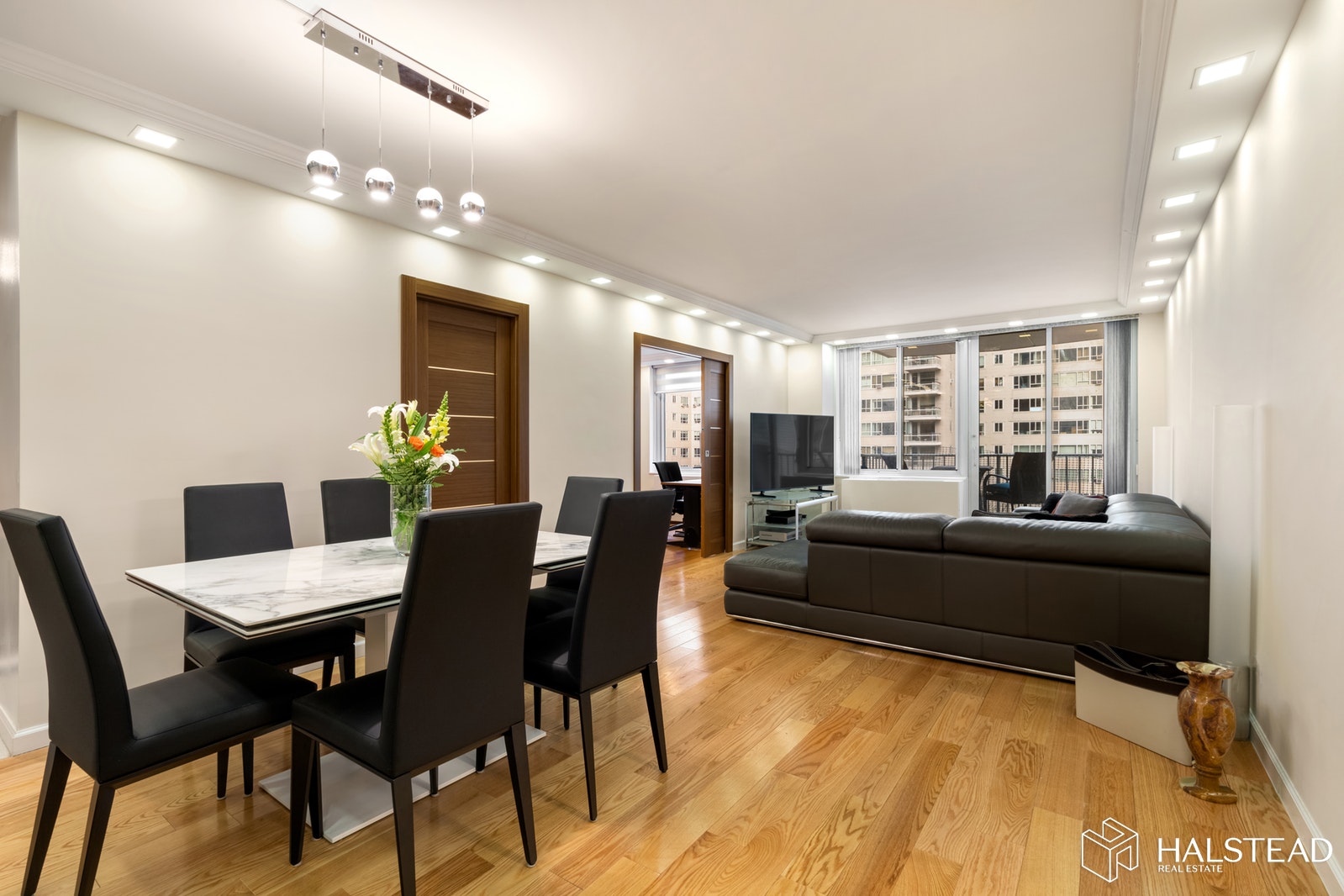 Photo 1 of 220 East 65th Street 9H, Upper East Side, NYC, $1,625,000, Web #: 20023356