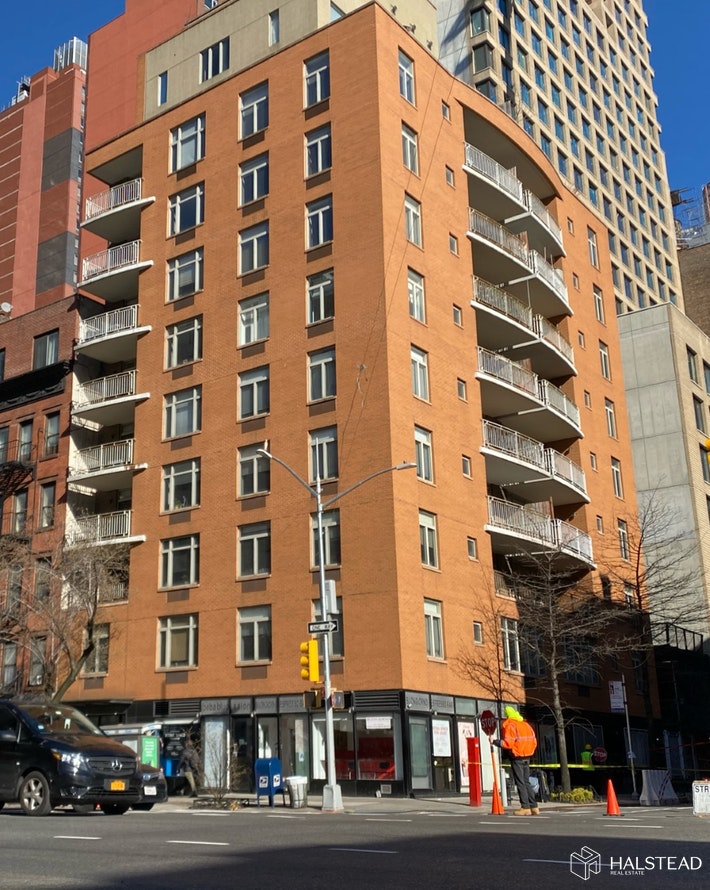 502 NINTH AVENUE 2B