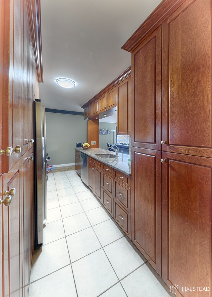 1619 THIRD AVENUE 8F