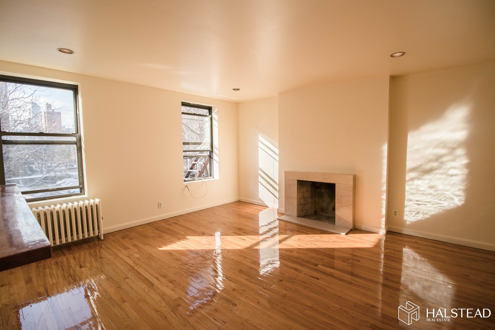 Photo 1 of 439 East 6th Street 4R, East Village, NYC, $2,600, Web #: 20067213