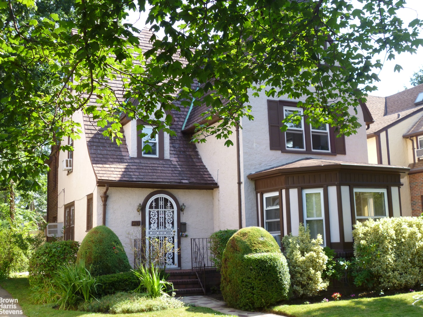 Photo 1 of 70 -51 Juno Street, Forest Hills, Queens, NY, $1,300,000, Web #: 20069479