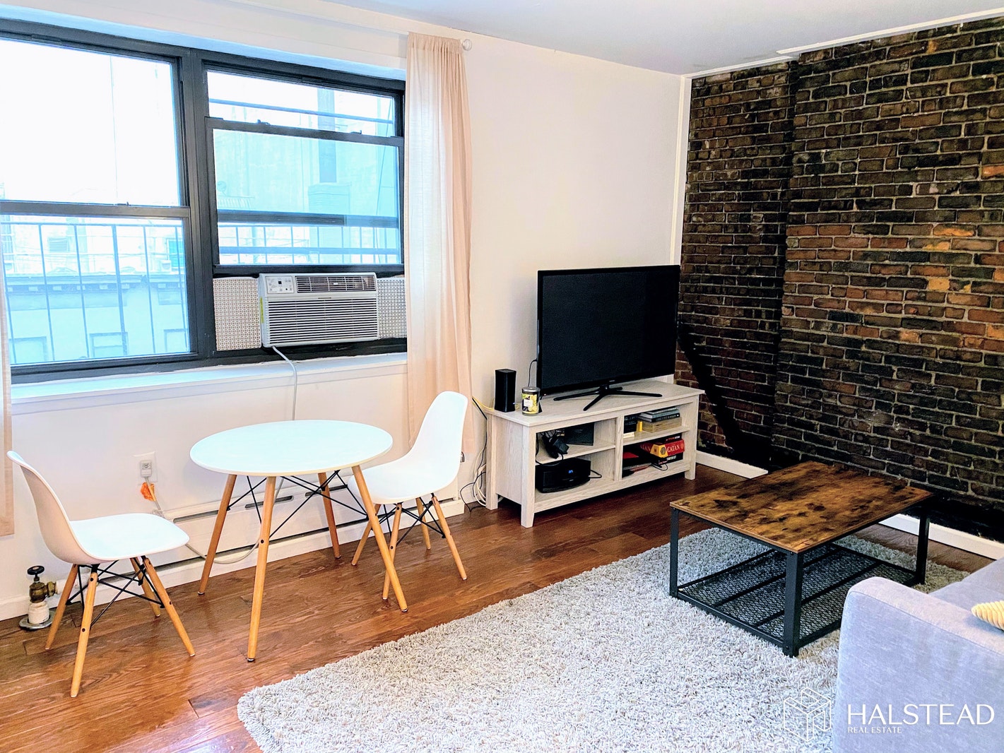 Photo 1 of 266 West 22nd Street 4, Chelsea, NYC, $2,900, Web #: 20078188