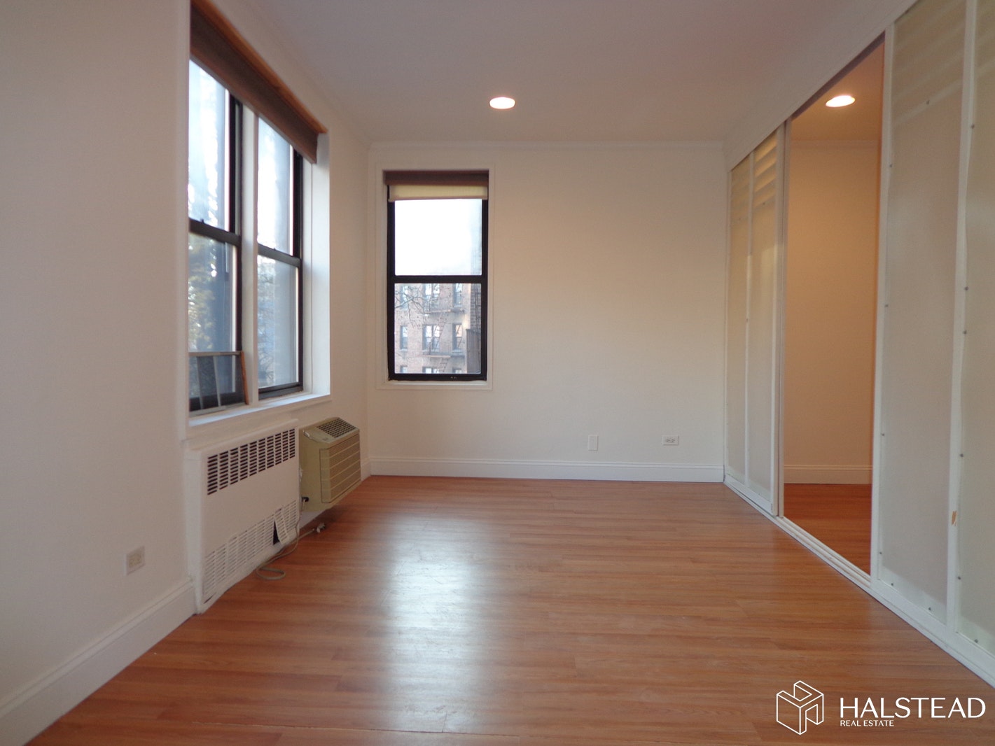 Photo 1 of 100 -25 Queens Boulevard 4J, Forest Hills, Queens, NY, $1,650, Web #: 20079819