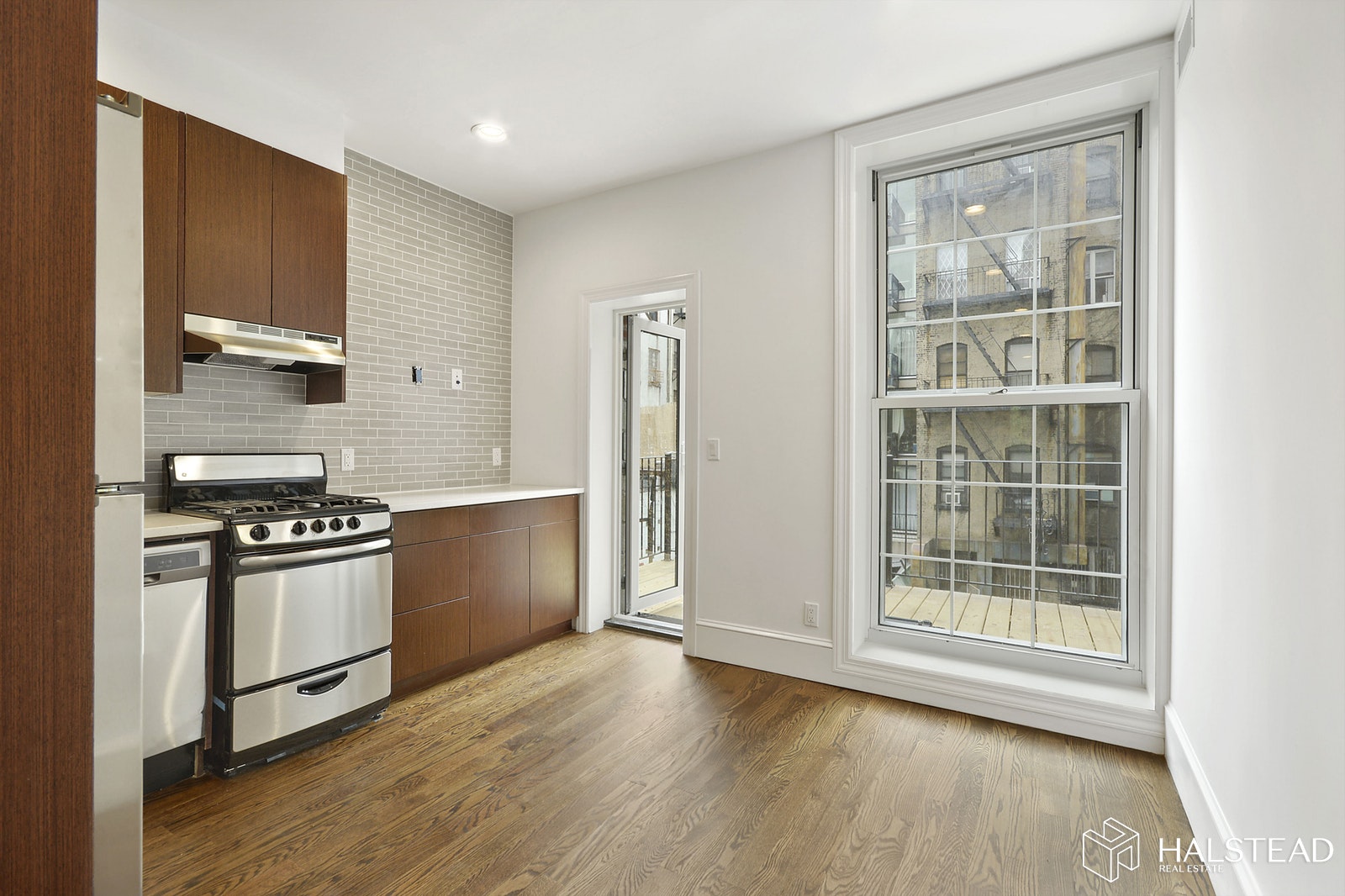Photo 1 of 407 East 6th Street 2, East Village, NYC, $5,495, Web #: 20091747