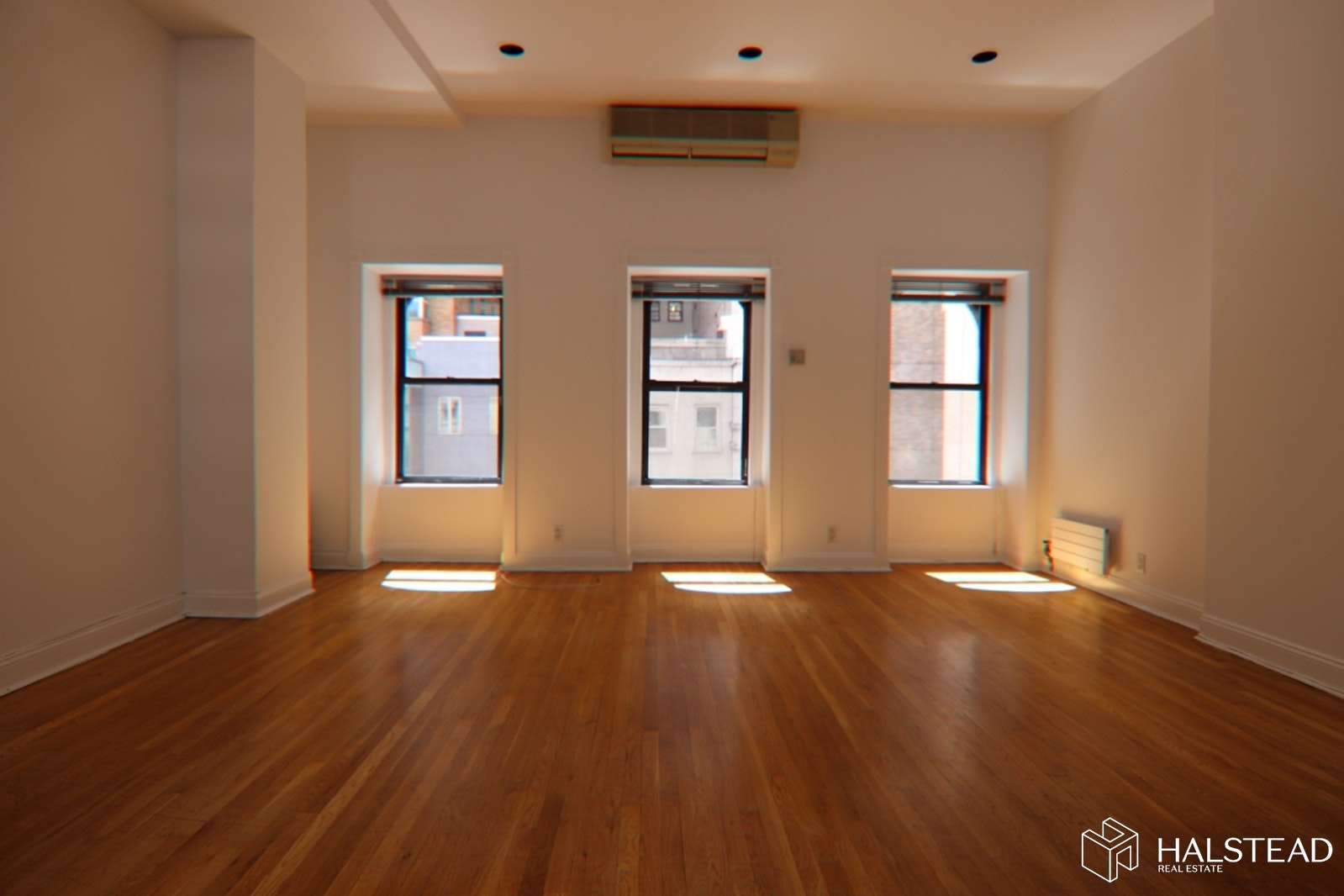 Photo 1 of 107 East 60th Street 5, Upper East Side, NYC, $3,950, Web #: 20119634