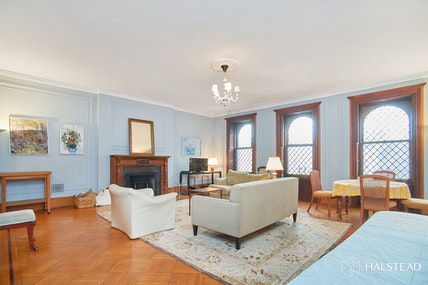 Rental Property at 112 West 81st Street, Upper West Side, NYC - Bedrooms: 2 
Bathrooms: 1 
Rooms: 4.5 - $5,500 MO.