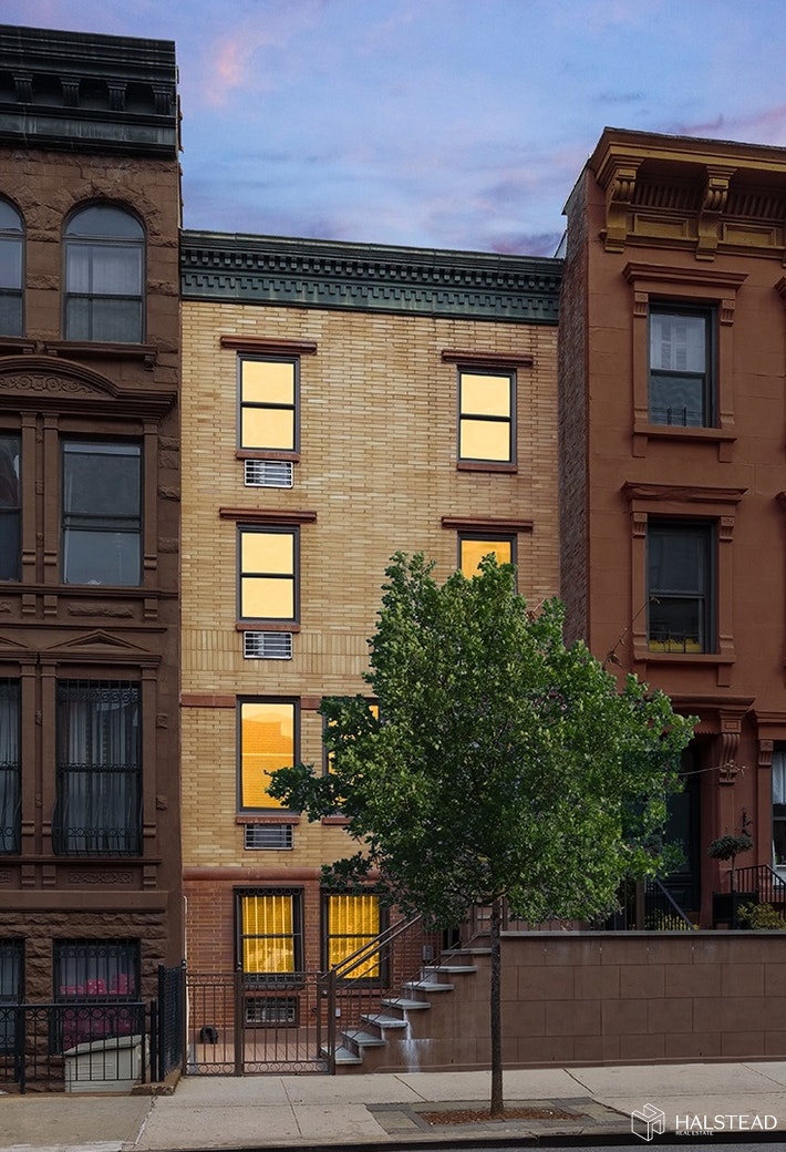 Photo 1 of 239 West 122nd Street Duplex2, Central Harlem, NYC, $1,240,000, Web #: 20130301