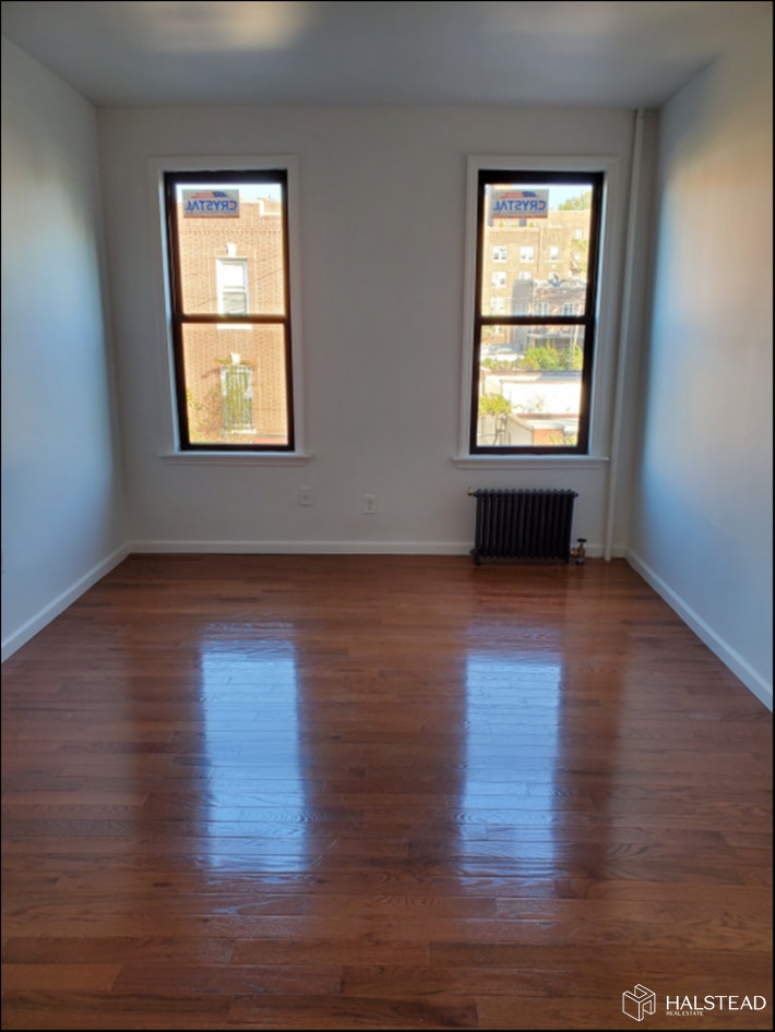 Photo 1 of 40 -26 Greenpoint Avenue 2R, Sunnyside, Queens, NY, $1,900, Web #: 20133420