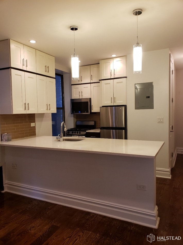 Photo 1 of 11 1/2 West 84th Street 2C, Upper West Side, NYC, $3,250, Web #: 20145313