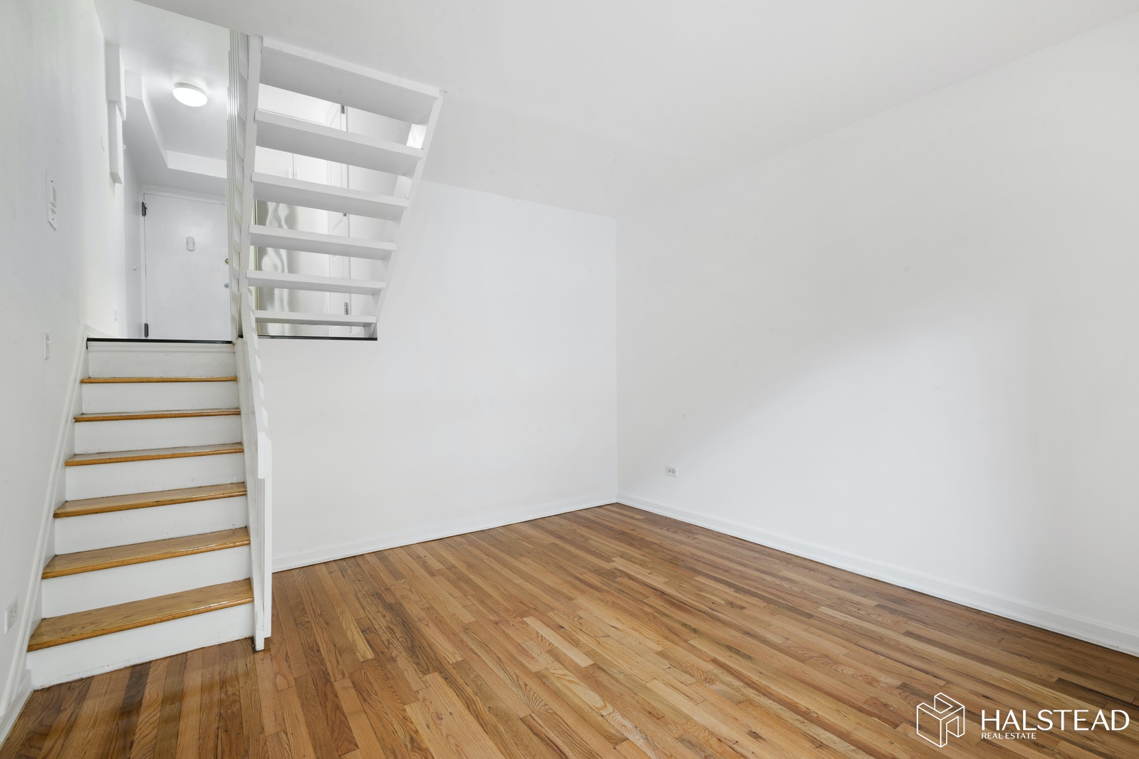 Photo 1 of 134 East 22nd Street, Gramercy Park, NYC, $3,450, Web #: 20154065