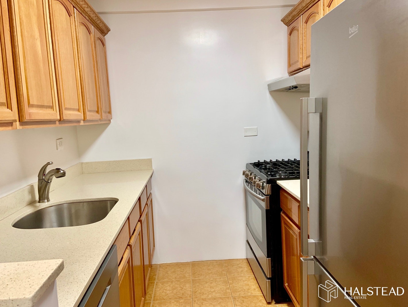 Photo 1 of 222 East 19th Street 9H, Gramercy Park, NYC, $2,025, Web #: 20160385