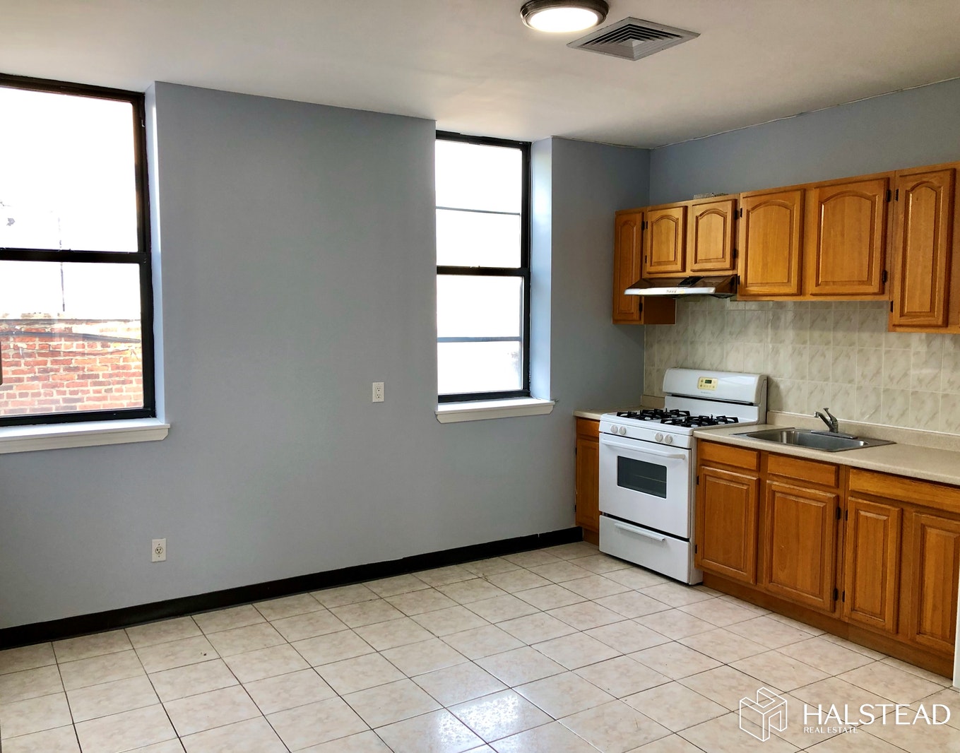 Photo 1 of 43 Canal Street Top Floor, Lower East Side, NYC, $2,900, Web #: 20168260