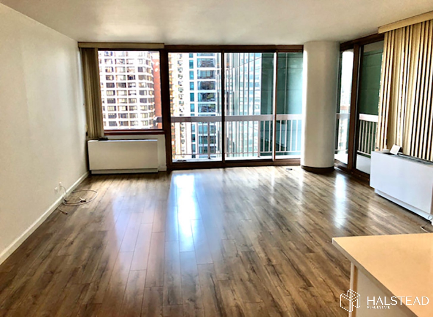 235 EAST 40TH STREET 15C