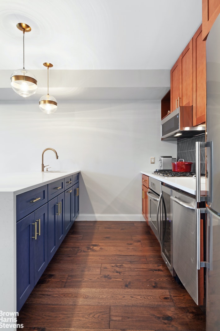 251 South 3rd Street, Apt: 3a, New York City, 11211 | ELIKA New York