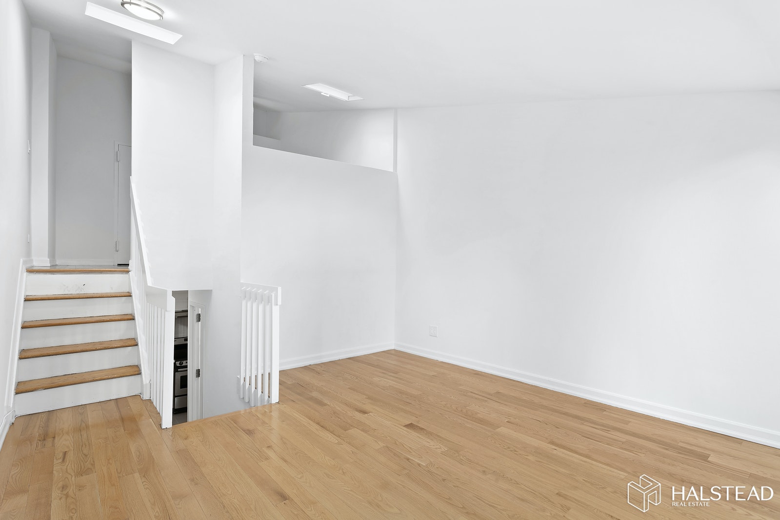 Photo 1 of 134 East 22nd Street, Gramercy Park, NYC, $3,023, Web #: 20238184