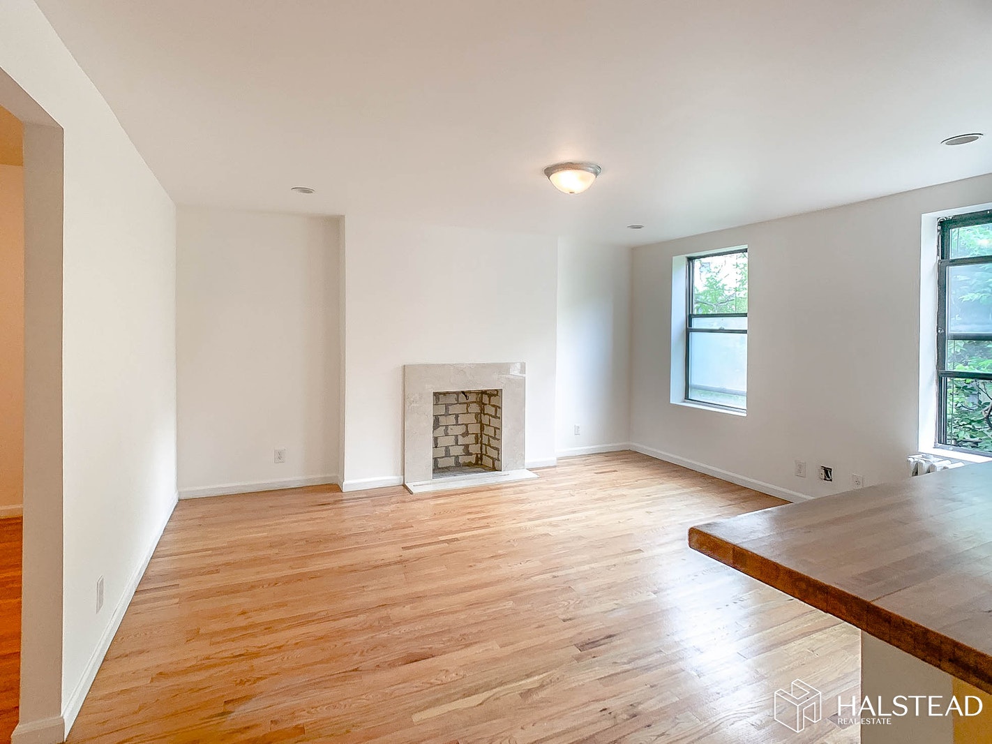 Photo 1 of 439 East 6th Street 5R, East Village, NYC, $2,500, Web #: 20239812