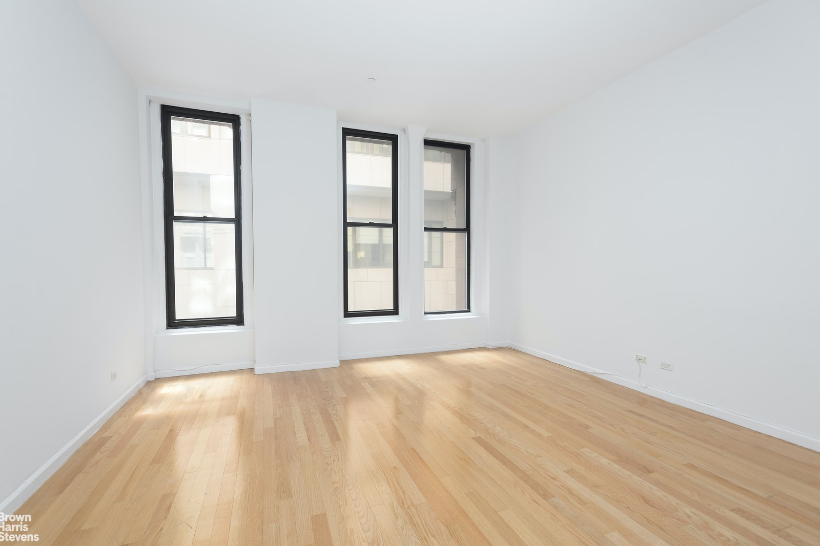Photo 1 of 56 Pine Street 3A, Financial District, NYC, $2,800, Web #: 20263359
