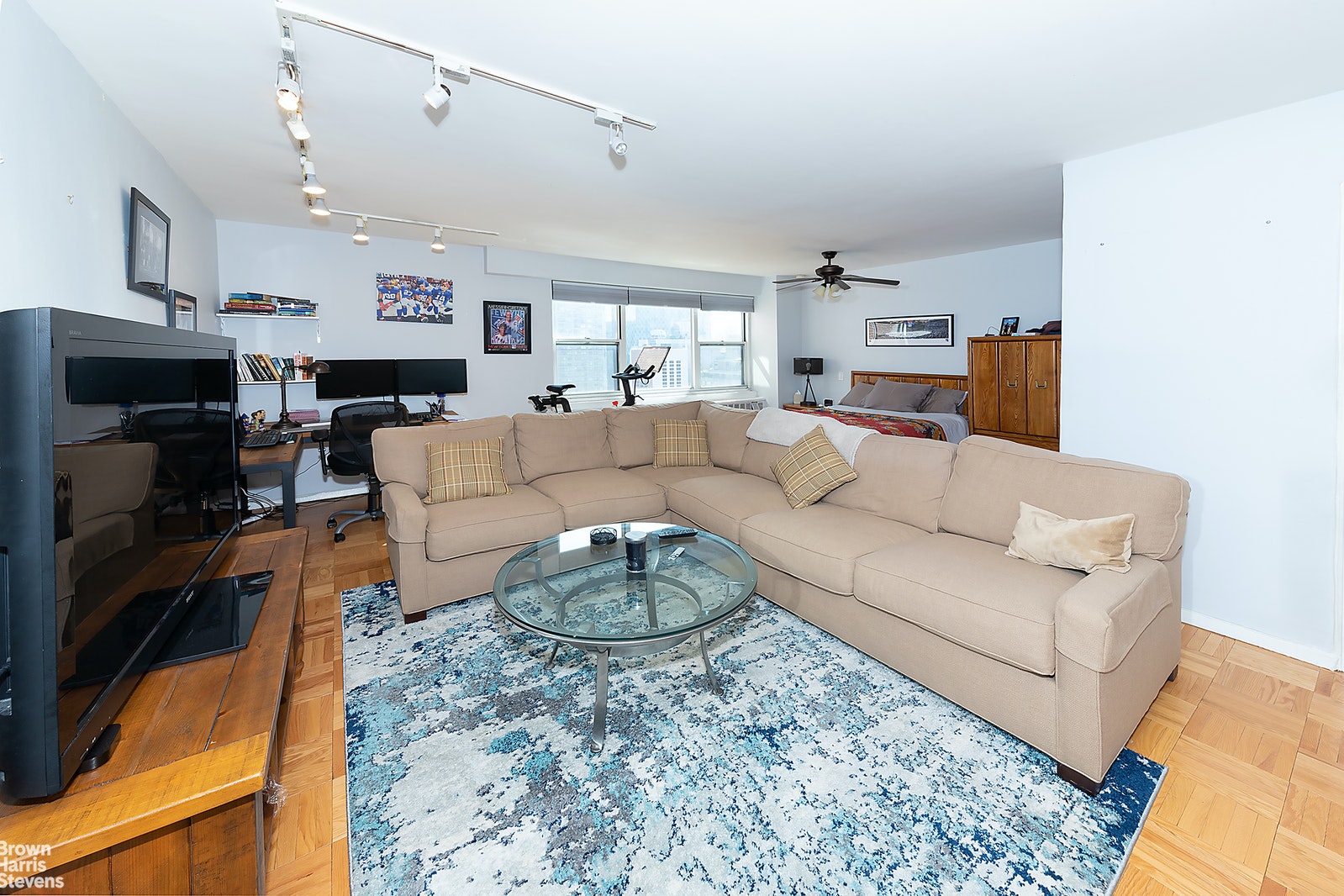 Photo 1 of 300 East 71st Street 18S, Upper East Side, NYC, $460,000, Web #: 20277784