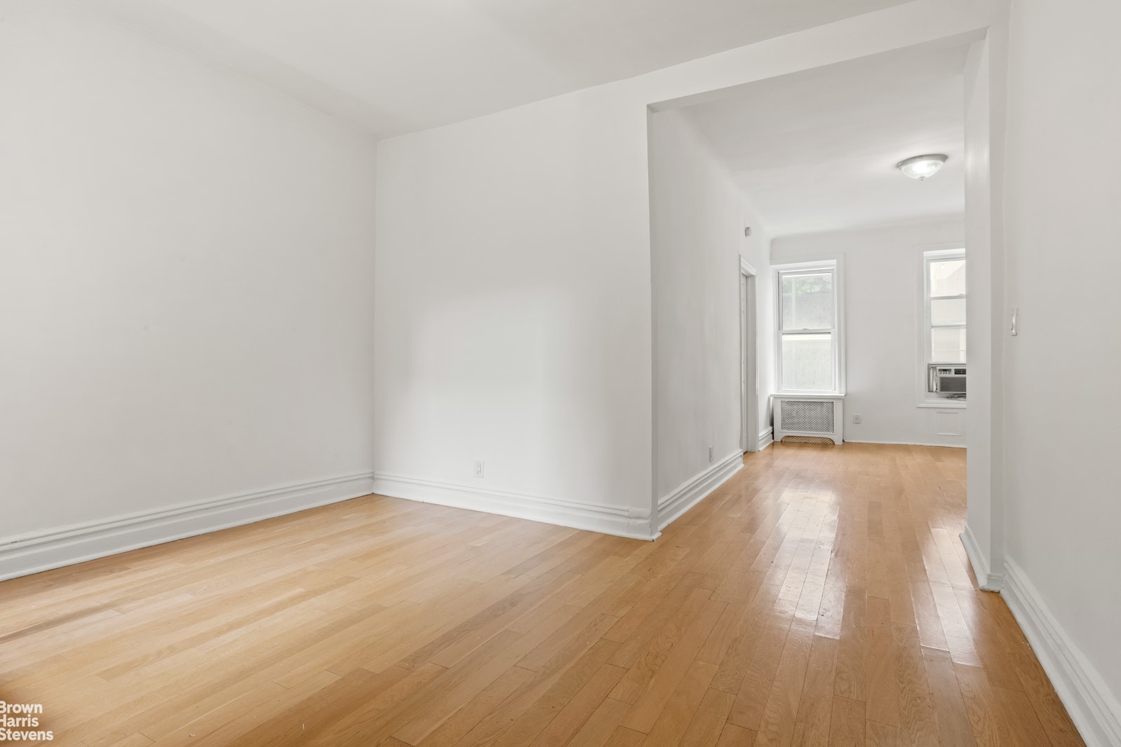 Photo 1 of 246 East 53rd Street 12A, Midtown East, NYC, $2,000, Web #: 20329239