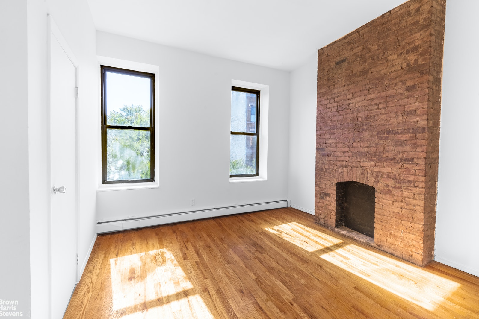 Photo 1 of 543 1/2 East 6th Street 4, East Village, NYC, $2,395, Web #: 20329730