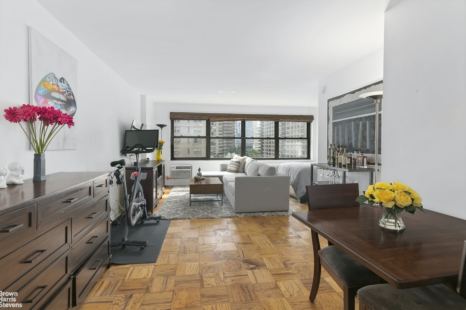 Photo 1 of 165 West End Avenue 8L, Upper West Side, NYC, $440,000, Web #: 20330213