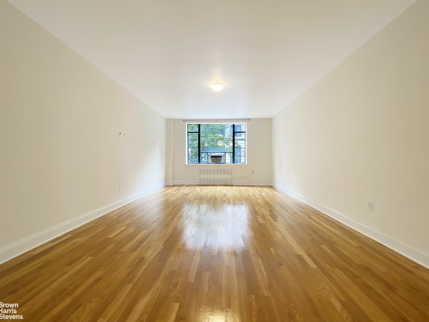 Photo 1 of 70 Irving Place 3A, Gramercy Park, NYC, $2,200, Web #: 20335682