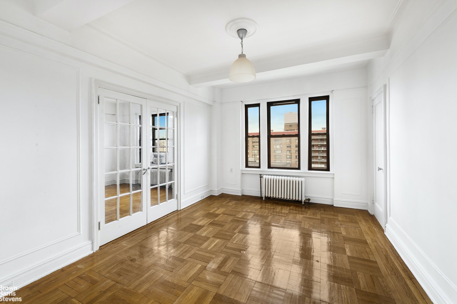 Photo 1 of 41 West 96th Street 15C, Upper West Side, NYC, $900,000, Web #: 20337484