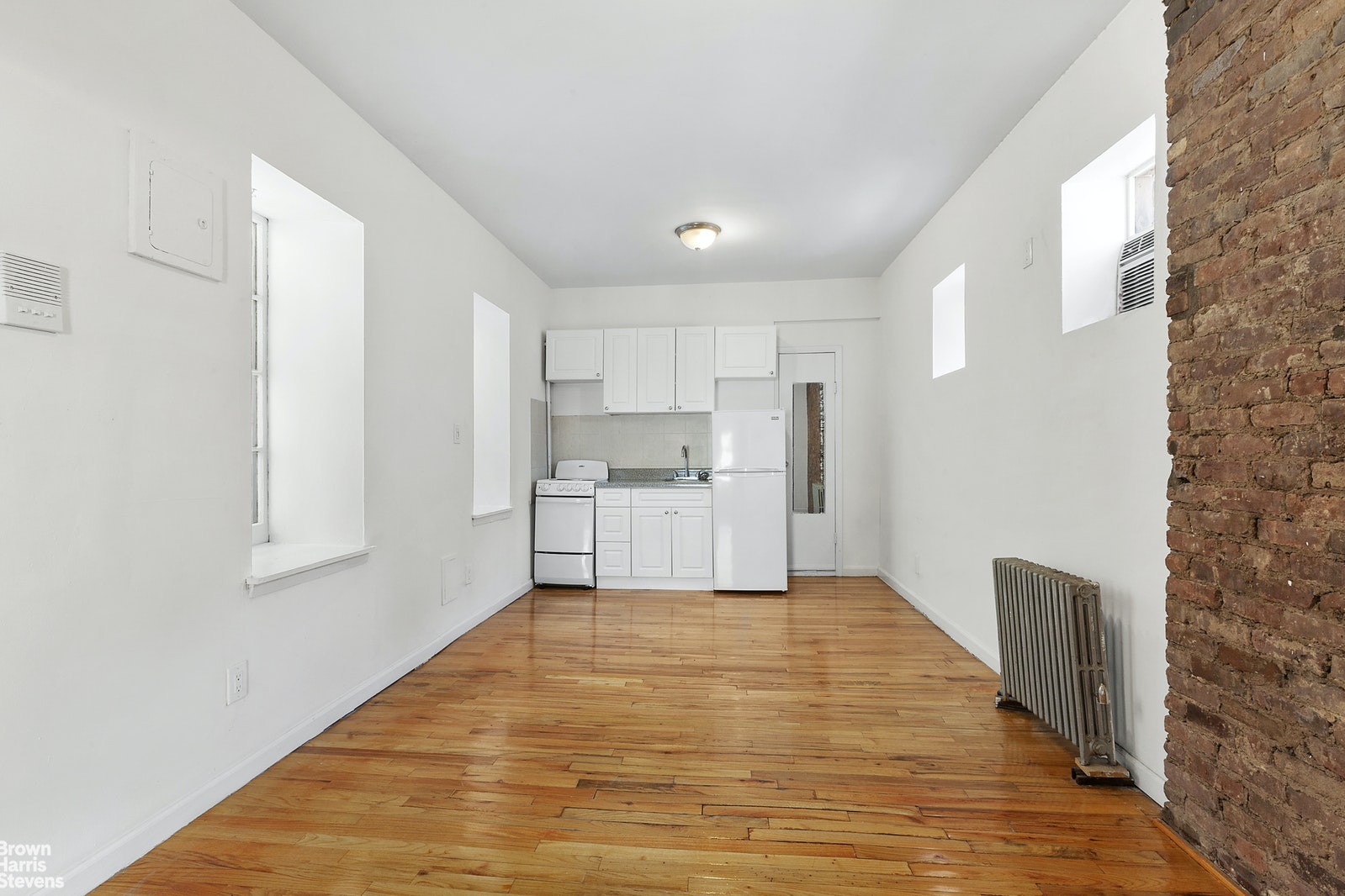 Photo 1 of 412 East 9th Street 18, East Village, NYC, $1,875, Web #: 20354822