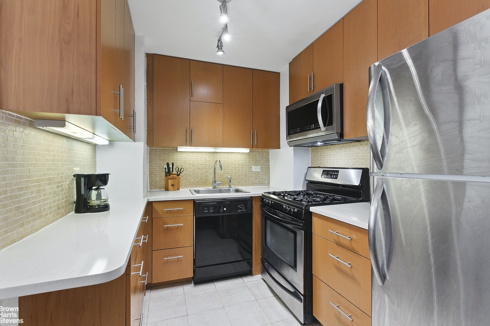 Photo 1 of 37 -31 73rd Street 1G, Jackson Heights, Queens, NY, $348,000, Web #: 20361072
