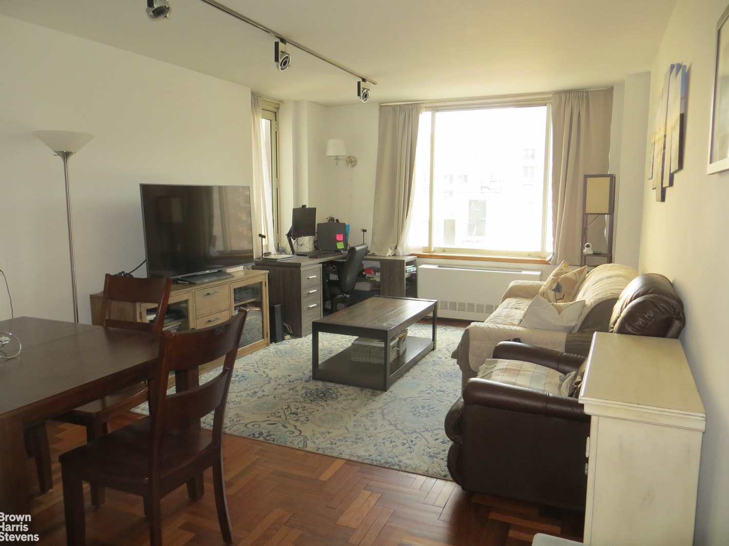 Photo 1 of 2373 Broadway 1024, Upper West Side, NYC, $3,400, Web #: 20362148