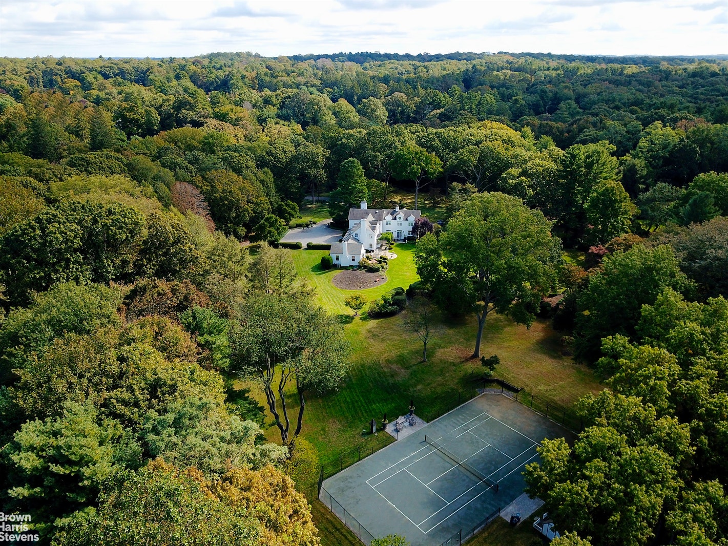 Photo 4 of 37 Piping Rock Road, Locust Valley, New York, 4,450,000