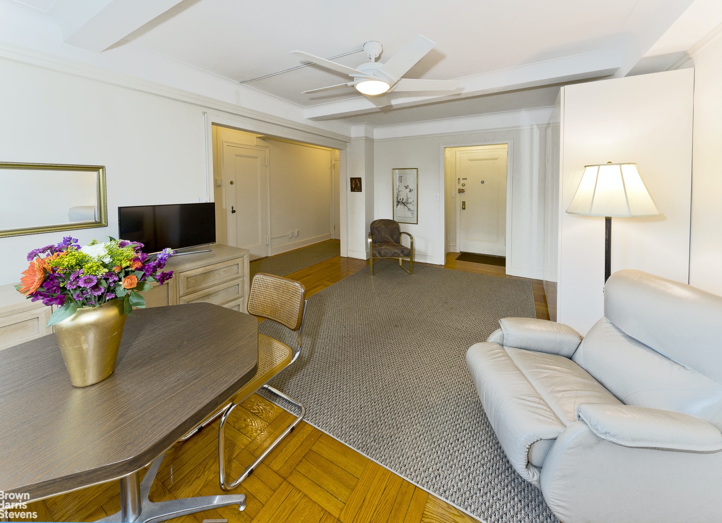 Photo 1 of 205 East 69th Street, Upper East Side, NYC, $349,000, Web #: 20390894