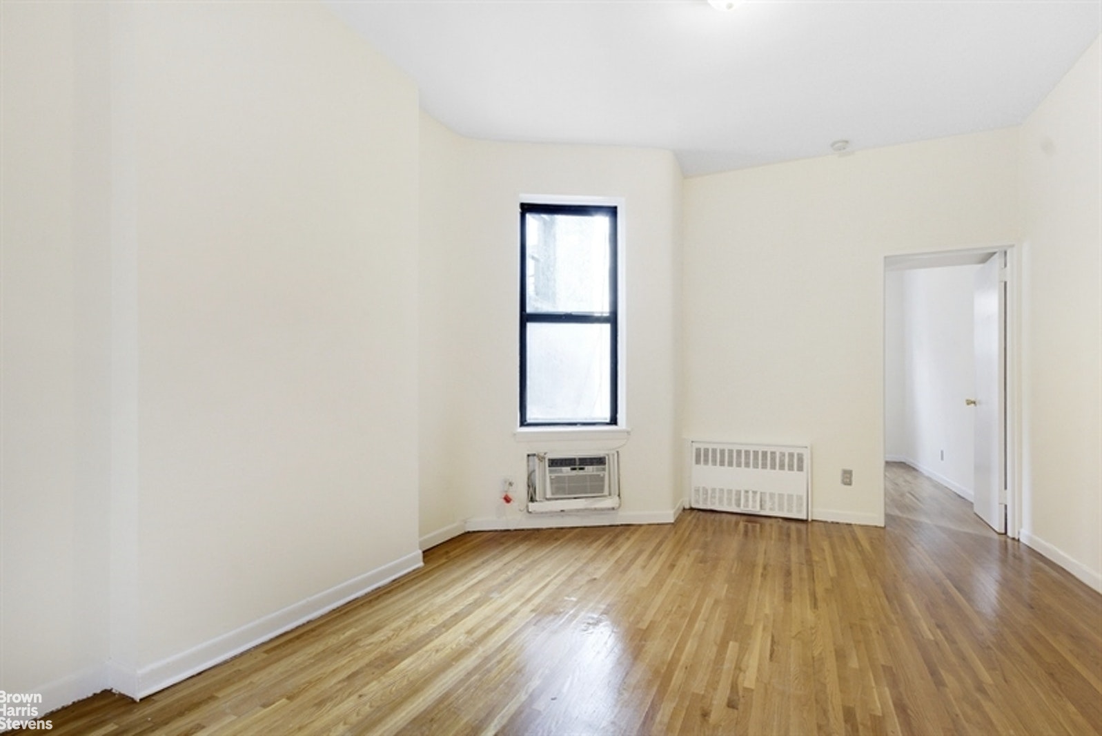 Photo 1 of 437 West 48th Street 2B, Midtown West, NYC, $1,750, Web #: 20408452
