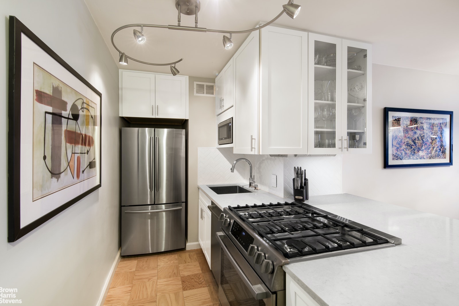 Photo 1 of 165 West 66th Street 2B, Upper West Side, NYC, $676,000, Web #: 20443871