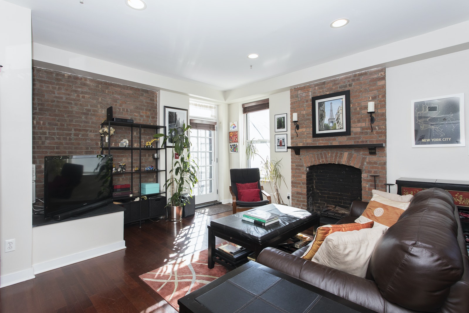 Photo 1 of 901 Willow Ave 2, Hoboken, New Jersey, $3,260, Web #: 20466508