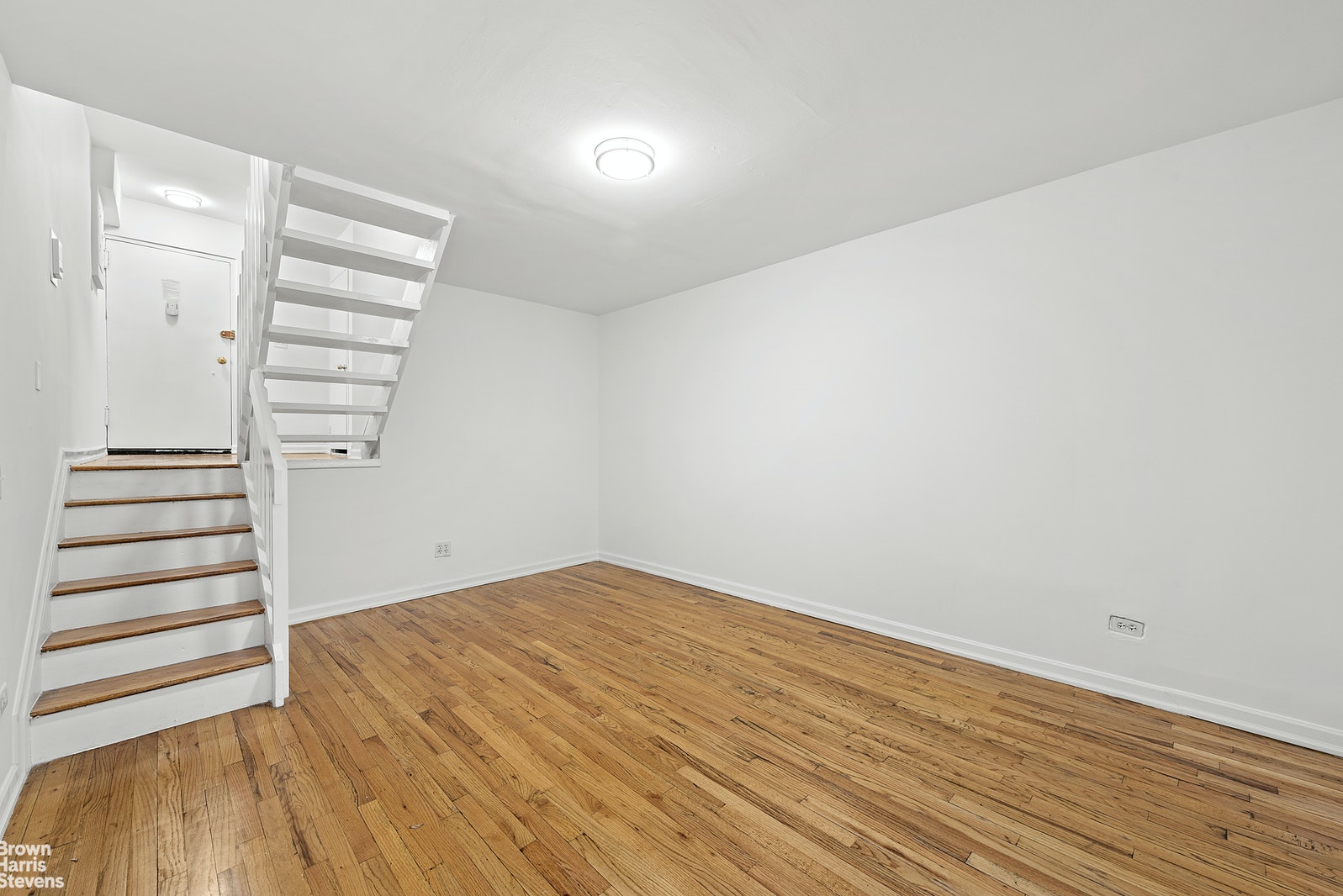 Photo 1 of 134 East 22nd Street, Gramercy Park, NYC, $3,150, Web #: 20508728